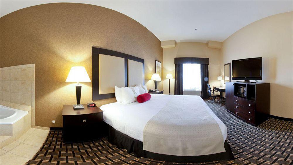 Holiday Inn Arlington Northeast By Ihg Exteriör bild