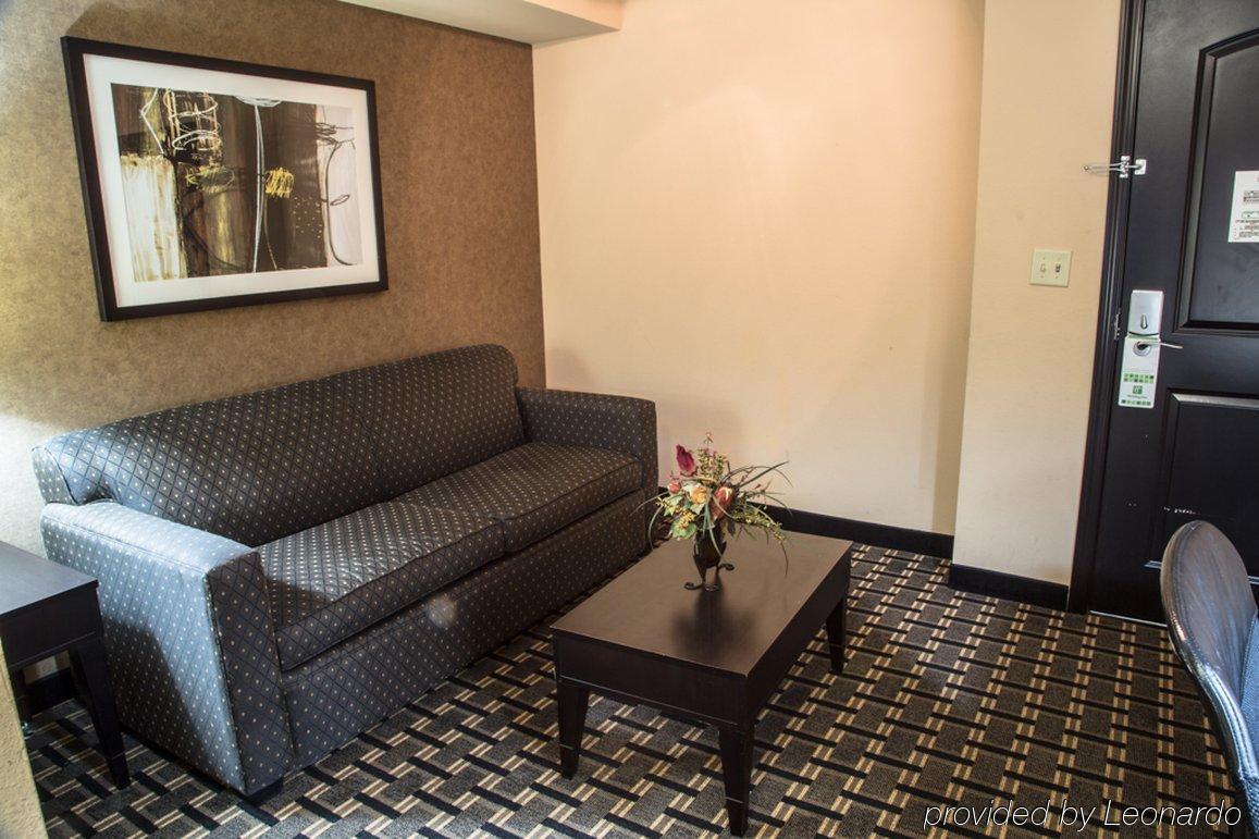 Holiday Inn Arlington Northeast By Ihg Exteriör bild