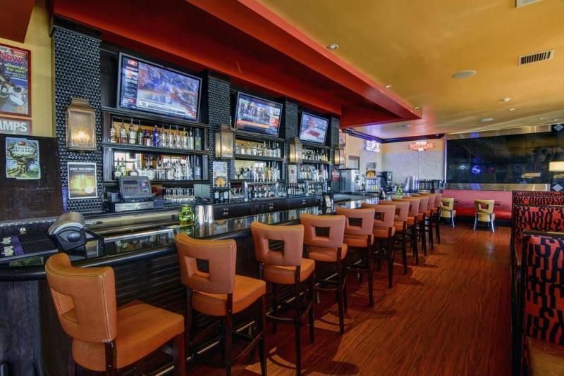 Holiday Inn Arlington Northeast By Ihg Exteriör bild